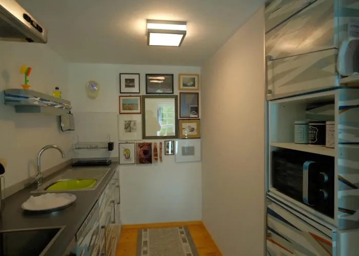 Beim Bildhauer Karl F 特伦德尔堡